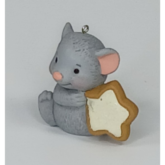 Hallmark Keepsake 2012 Christmas Tree Ornament Sweet Mouse - Picture 10 of 12